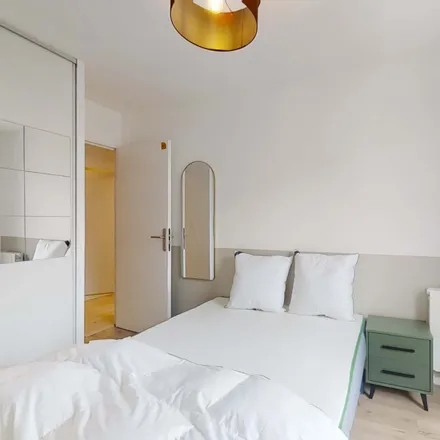 Rent this 5 bed room on 52 Boulevard Eugène Réguillon in 69100 Villeurbanne, France