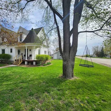 Image 4 - 422 East Nebraska Avenue, Muscoda, Grant County, WI 53573, USA - House for sale