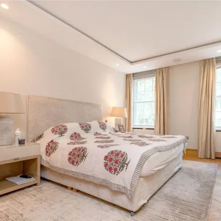 Image 5 - 11 Upper Grosvenor Street, London, W1K 7EH, United Kingdom - Apartment for rent