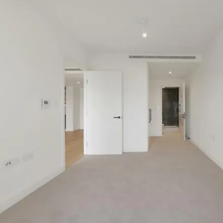 Image 6 - 16 Starboard Way, London, E16 2PF, United Kingdom - Room for rent