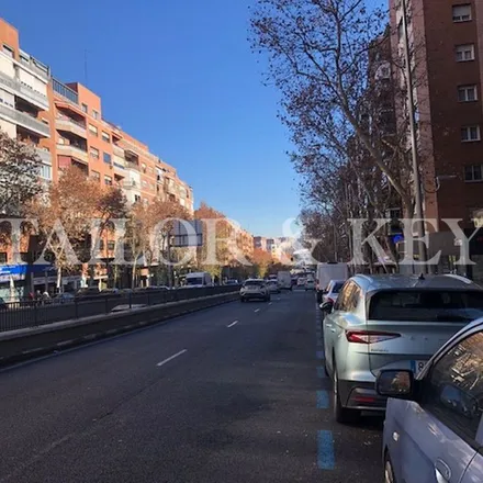Image 8 - Avenida del Mediterráneo, 18, 28007 Madrid, Spain - Apartment for rent