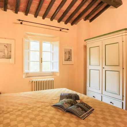 Rent this 6 bed house on Lucca