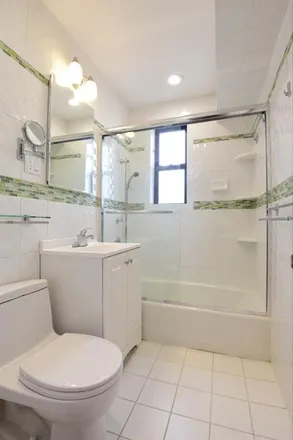Image 7 - 1802 Ocean Parkway, New York, NY 11223, USA - Condo for sale