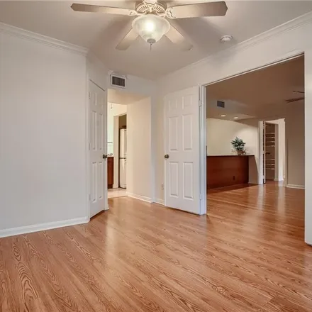 Image 6 - Rosedale School, 2608 Richcreek Road, Austin, TX 78757, USA - Condo for sale