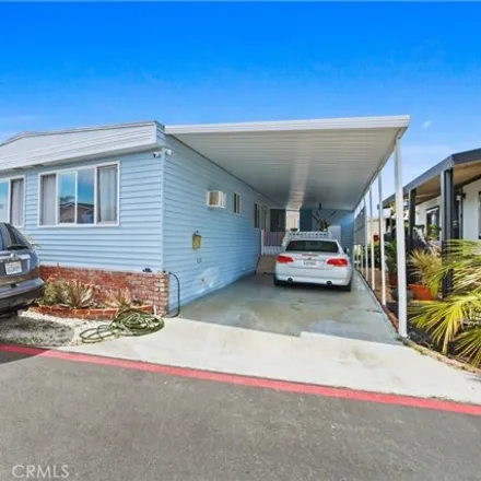 Image 1 - 19361 Brookhurst Street, Huntington Beach, CA 92646, USA - Apartment for sale