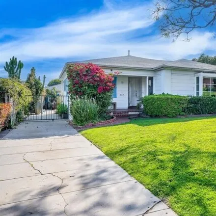 Rent this 3 bed house on Yale Court in Santa Monica, CA 90404