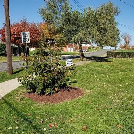 Image 3 - 206 Monahan Street, Crestmont Village, Hopewell Township, PA 15001, USA - House for sale