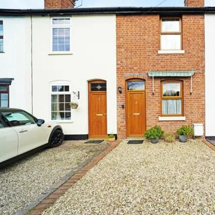 Buy this 2 bed townhouse on 121 Lodge Road in Knowle, B93 0HG