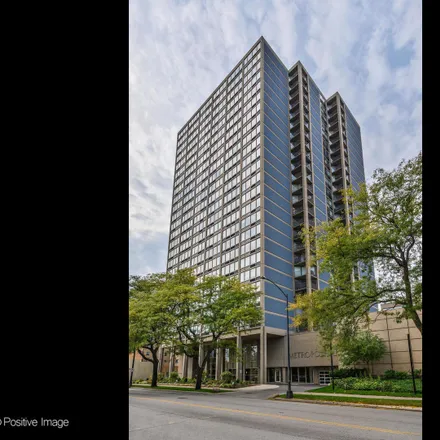 Buy this 1 bed house on The Metropolitan in 5316-5348 North Sheridan Road, Chicago