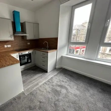 Rent this 2 bed apartment on Well Pharmacy in Park Avenue, Dundee