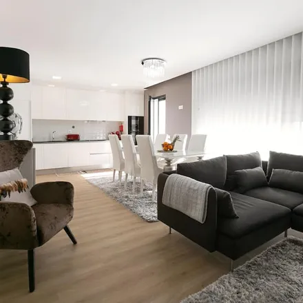Image 2 - Rua Alfredo Costa Peniche, 4785-275 Trofa, Portugal - Apartment for rent