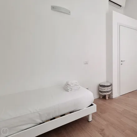 Image 7 - Intimissimi, Corso Buenos Aires 65, 20124 Milan MI, Italy - Room for rent