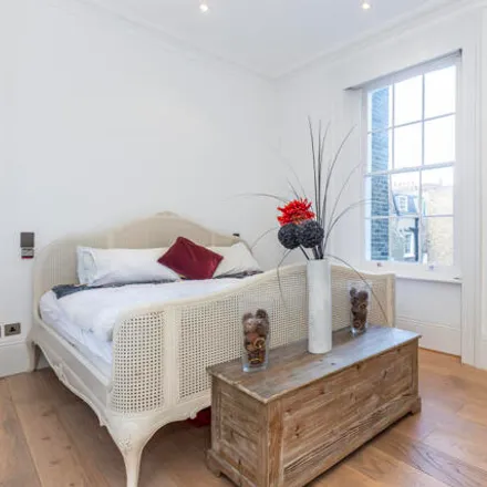 Image 9 - Pimlico, St George's Square, London, SW1V 2HP, United Kingdom - Apartment for sale