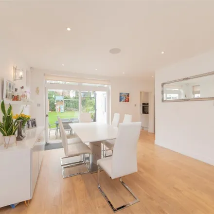 Image 2 - Holders Hill Gardens, London, NW4 1PF, United Kingdom - Duplex for rent