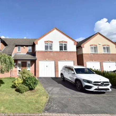 Buy this 5 bed house on Edgeley Close in Leicester, LE3 9EX