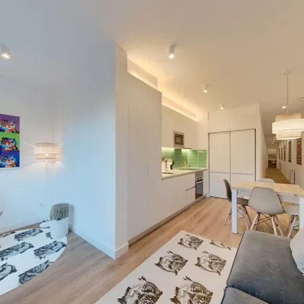 Rent this 5 bed apartment on Carrer de Rocafort in 219, 08029 Barcelona