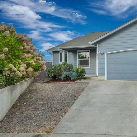 Buy this 4 bed house on 3466 College Loop Southeast in Albany, OR 97322