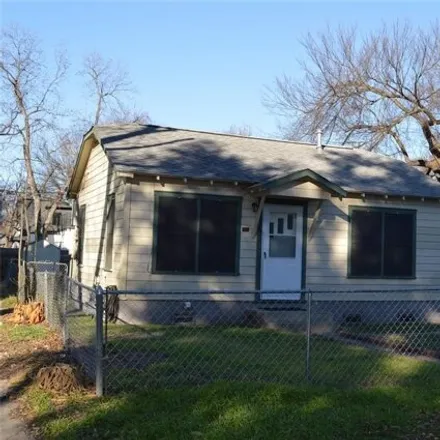 Rent this 1 bed house on 2616 East 3rd Street in Austin, TX 78702