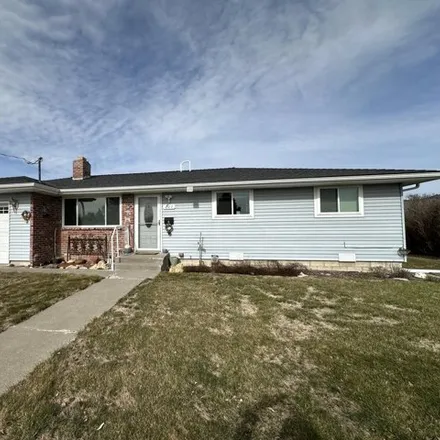 Buy this 3 bed house on 837 Lytton Street in Klamath Falls, OR 97601