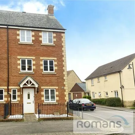 Buy this 3 bed house on Phoenix Gardens in Swindon, SN25 2LP