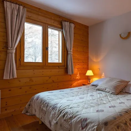 Rent this 1 bed condo on Serre Chevalier in Chemin de Champcella, 05330 Saint-Chaffrey
