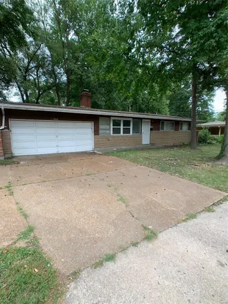 Buy this 3 bed house on 10448 Halls Ferry Road in Saint Louis County, MO 63136