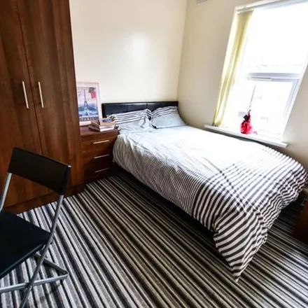 Rent this 4 bed apartment on Mayville Road in Leeds, LS6 1LS