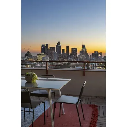 Image 2 - 1065 Figueroa Terrace, Los Angeles, CA 90012, USA - Apartment for rent