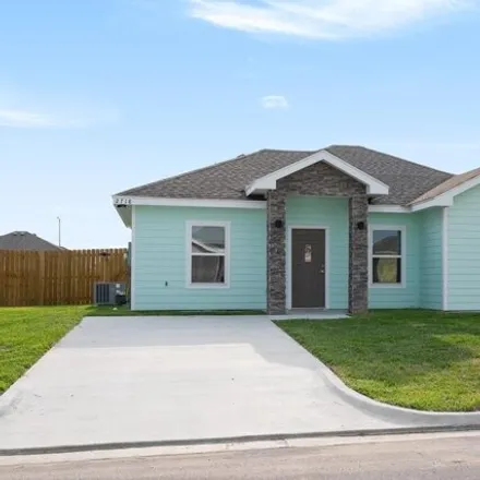Rent this 4 bed house on 2718 Maria Dr in La Feria, Texas