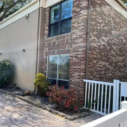 Buy this 1 bed condo on 10424 Carrollbrook Court in Mullis City, Hillsborough County