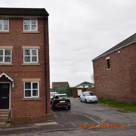 Rent this 3 bed townhouse on St Aidan's Terrace in New Herrington, DH4 4GA
