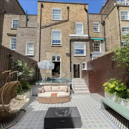 Image 4 - 16 Thurloe Street, London, SW7 2SX, United Kingdom - Apartment for rent