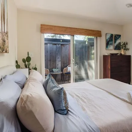 Rent this 1 bed house on Santa Barbara