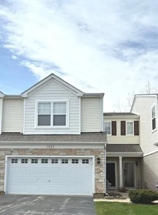 Rent this 3 bed townhouse on 1535 Glacier Trail in Carpentersville, IL 60110
