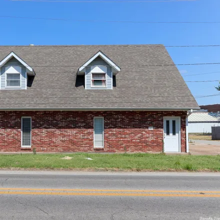 Buy this 4 bed house on 199 West Poplar Street in Paragould, AR 72450