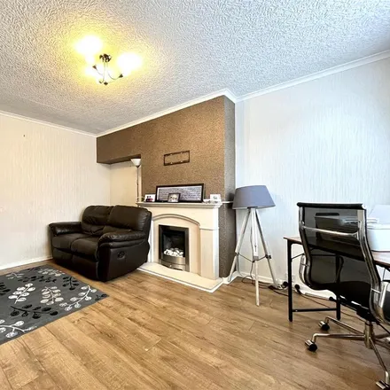 Image 4 - Wenlock Road, Sale, M33 3TR, United Kingdom - Duplex for rent