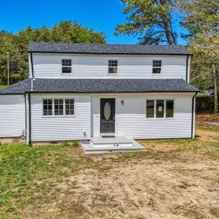 Buy this 3 bed house on 8 Cypress Street in Plymouth, MA 02532