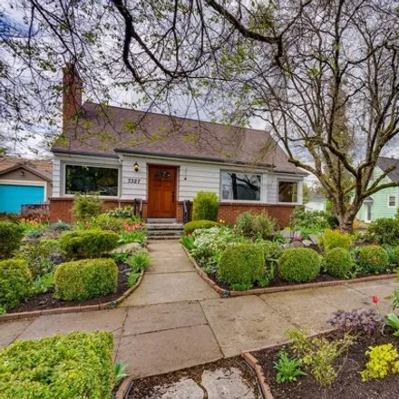 Buy this 4 bed house on 7327 North Seward Avenue in Portland, OR 97217