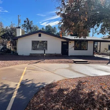 Rent this 3 bed house on 263 West Estate Lane in Payson town limits, AZ 85541