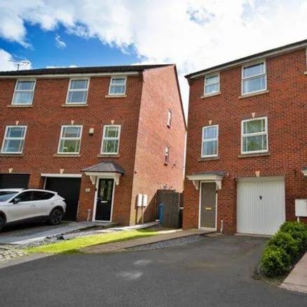 Buy this 4 bed townhouse on unnamed road in Huntington, WS12 4UE