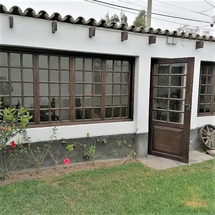 Buy this 4 bed house on Institución educativa inicial Mundo Nuevo in Avenida Alameda Molina Vieja, La Molina