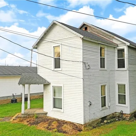 Buy this 4 bed house on 210 South Center Street in Newton Falls, Trumbull County