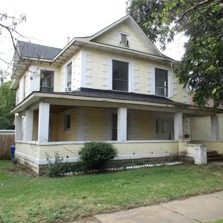 Buy this 5 bed house on 1145 West Cherokee Avenue in Enid, OK 73703