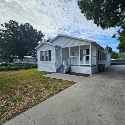 Buy this studio apartment on 4100 Southeast 26th Street in Taylor Creek, Okeechobee County