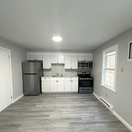 Rent this 2 bed apartment on 70 Pond Meadow Road in Essex, Lower Connecticut River Valley Planning Region