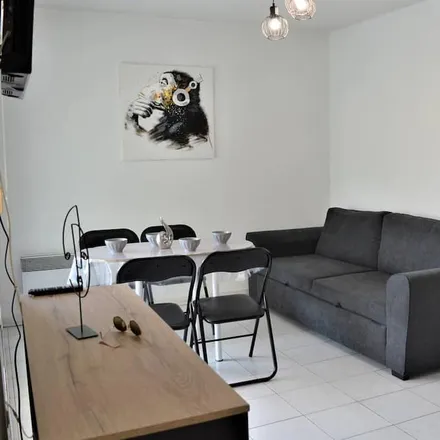 Image 9 - Boulevard de France, 83240 Cavalaire-sur-Mer, France - Apartment for rent
