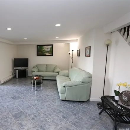 Rent this 1 bed apartment on 194-02 87th Road in New York, NY 11423