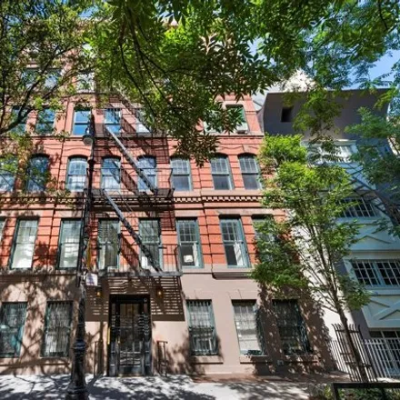 Image 7 - 104 Bedford St Unit 4e, New York, 10014 - Apartment for sale