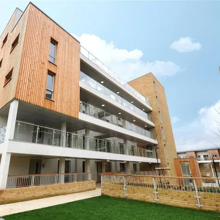 Rent this 1 bed apartment on Bad Godesberg Way in Maidenhead, SL6 8TZ