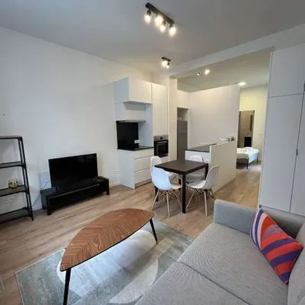 Rent this 1 bed apartment on Rue Fernand Neuray - Fernand Neuraystraat 5 in 1050 Ixelles - Elsene, Belgium